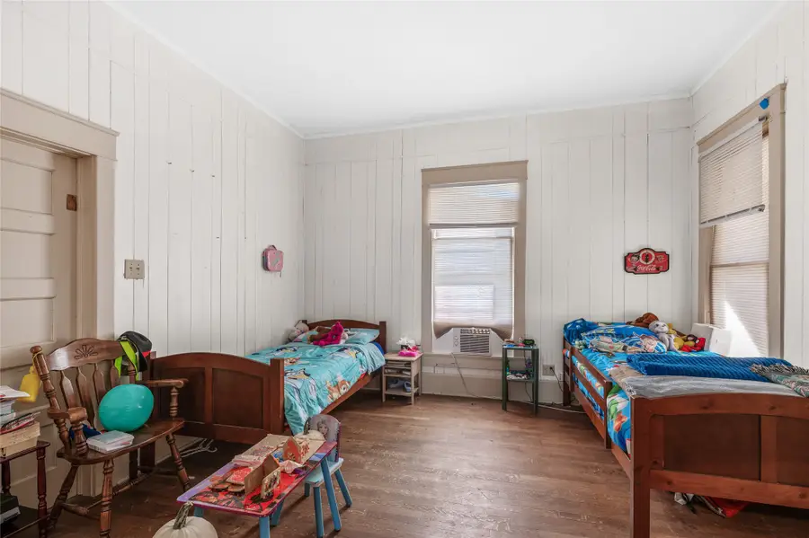 615 W Texas Street, Denison, TX 75020 - #2