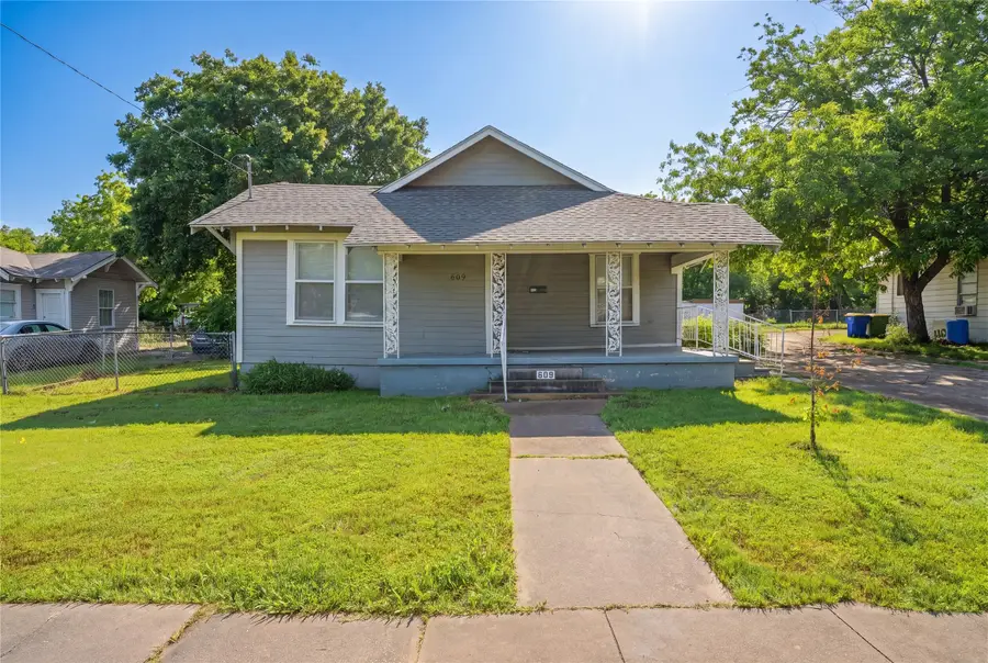 609 E Elm Street, Hillsboro, TX 76645 - #2