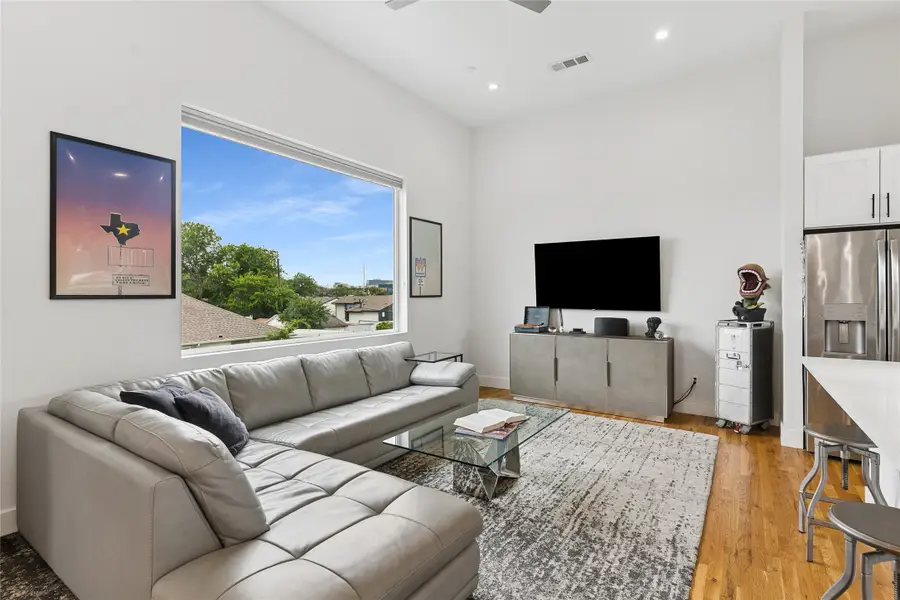 2611 Hondo Avenue #101, Dallas, TX 75219 - #3