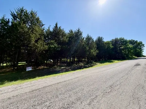363 Willow Drive, Pottsboro, TX 75076
