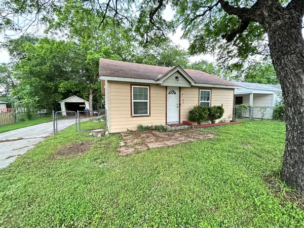 2132 N Sylvania Avenue, Fort Worth, TX 76111