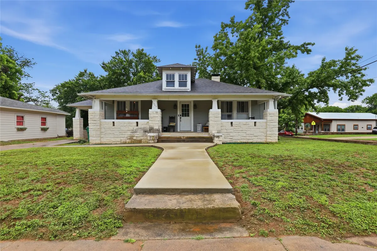 1092 W Frey Street, Stephenville, TX 76401 - #1
