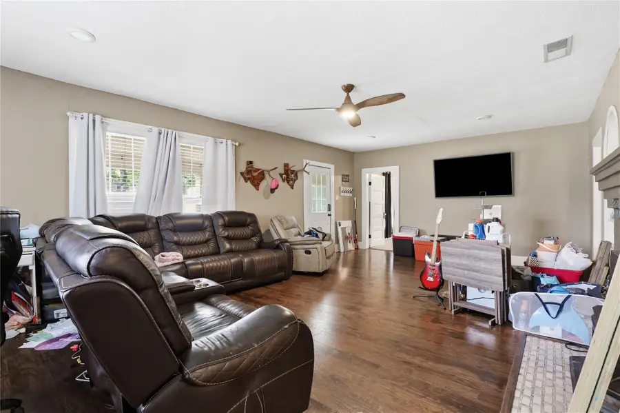 1092 W Frey Street, Stephenville, TX 76401 - #3