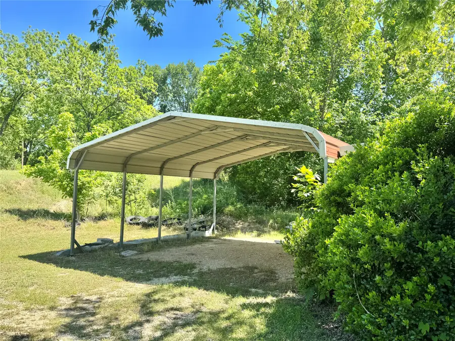 1135 Ira Ward Lane, Gainesville, TX 76240 - #2
