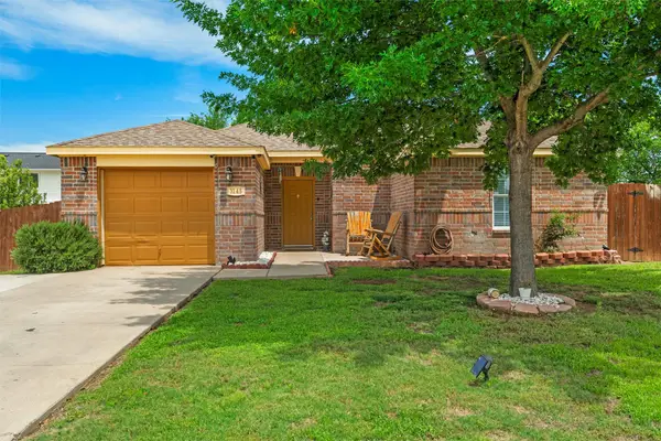 3145 Ronay Drive, Forest Hill, TX 76140