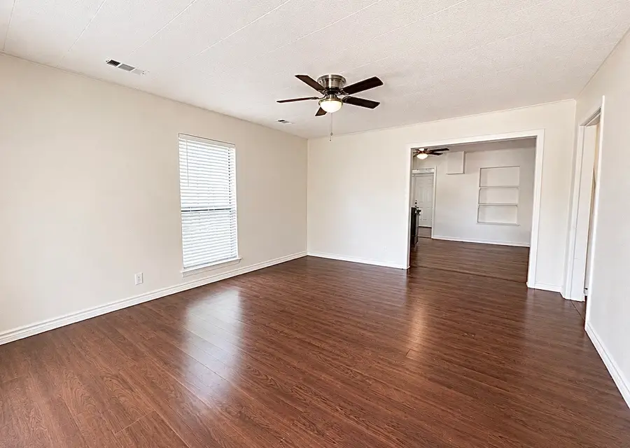 502 W Paine Avenue, Comanche, TX 76442 - #3