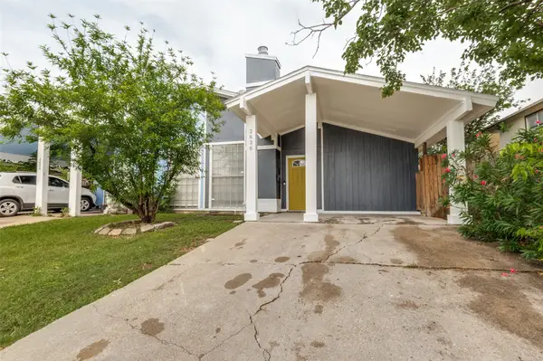 2636 Nina Circle, Grand Prairie, TX 75052