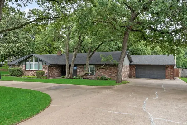 4500 Hacienda Drive, Arlington, TX 76017