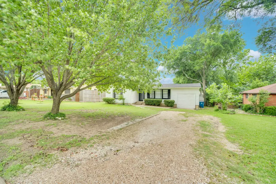 207 N Lyndalyn Avenue, Desoto, TX 75115 - #3