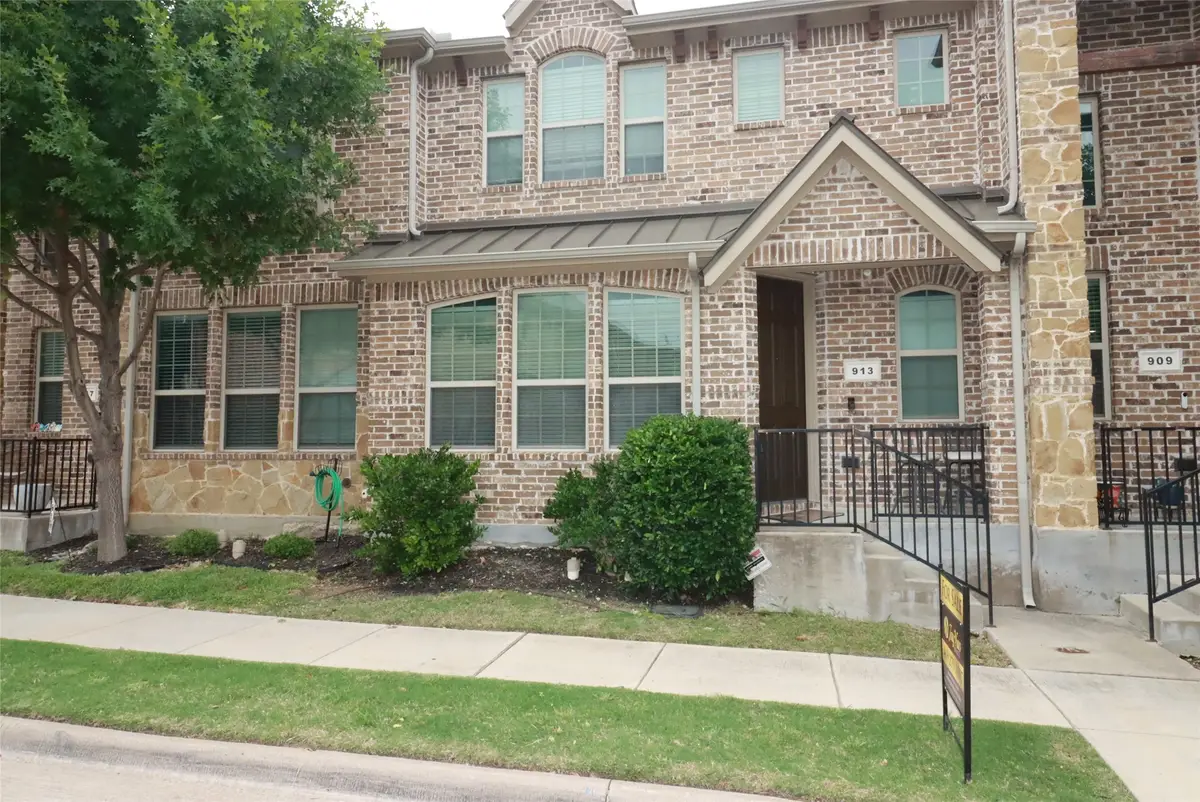 913 Shelby Lane, Lewisville, TX 75056 - #1