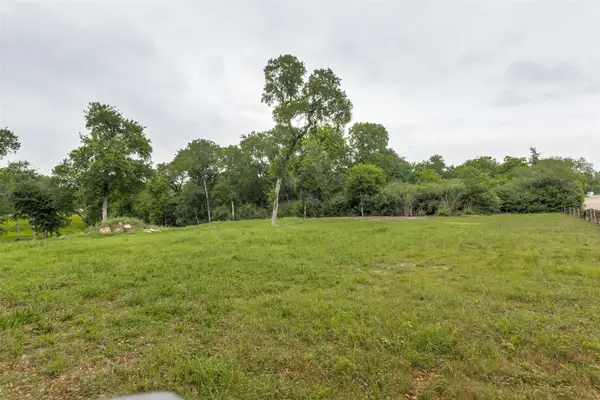 10011 Surrey Oaks Drive, Dallas, TX 75229