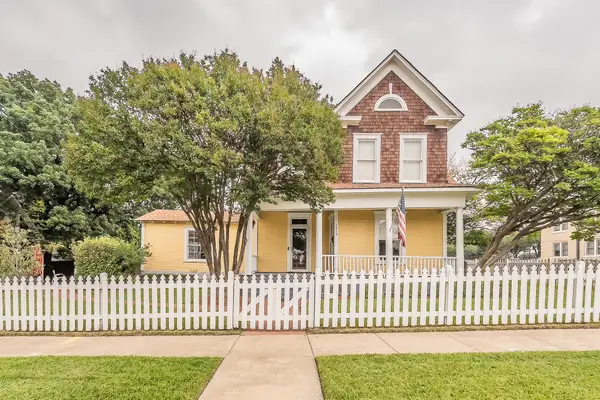1419 Lipscomb Street, Fort Worth, TX 76104
