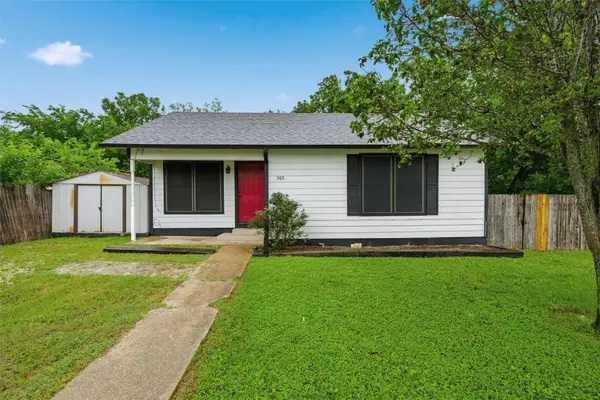 303 N Milam Street, Rogers, TX 76569
