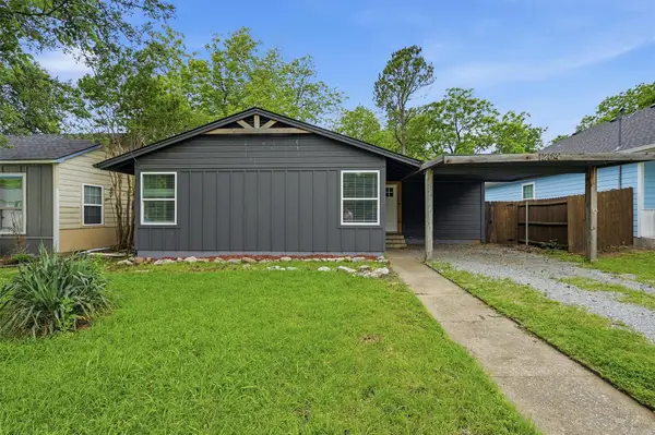 204 N Holly Avenue, Sherman, TX 75092