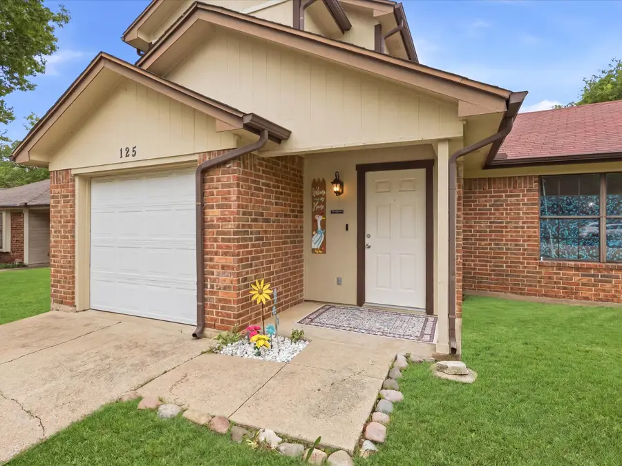 125 N Chapel Creek Boulevard, Fort Worth, TX 76108 - #2