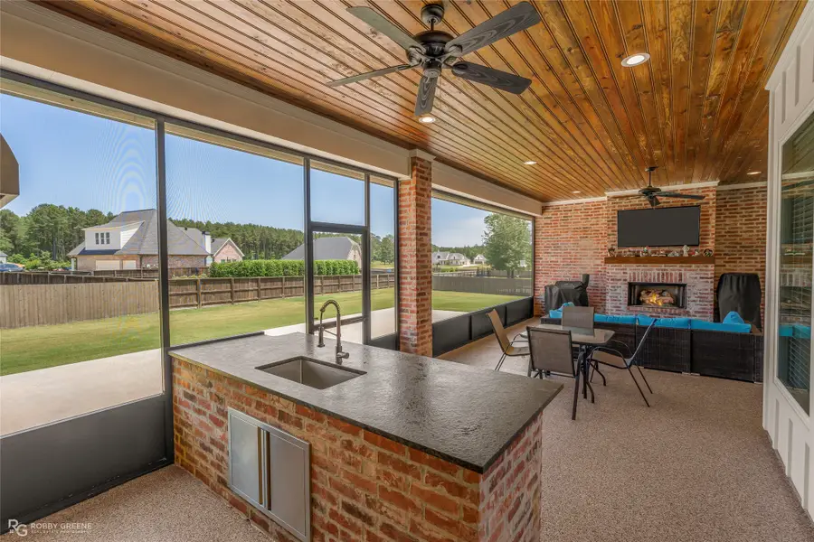 301 Ayres Circle, Benton, LA 71006 - #3