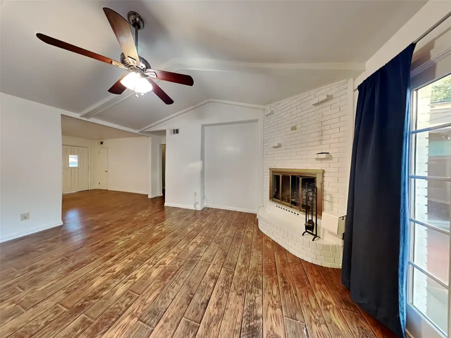 311 Lincolnshire Court, Irving, TX 75061 - #3