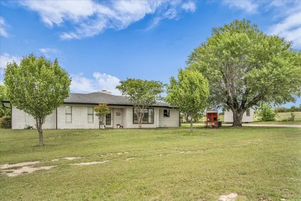 1549 County Road 180, Stephenville, TX 76401