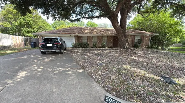 5950 Ash Ford Court, Fort Worth, TX 76133