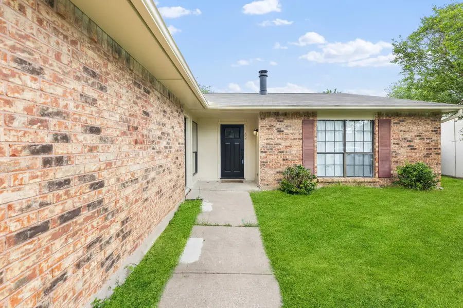 809 Levelland Drive, Arlington, TX 76017 - #2