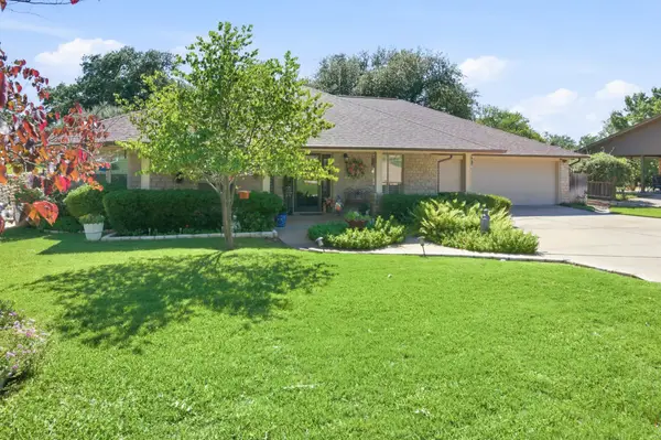 4117 Fairway Drive, De Cordova, TX 76049