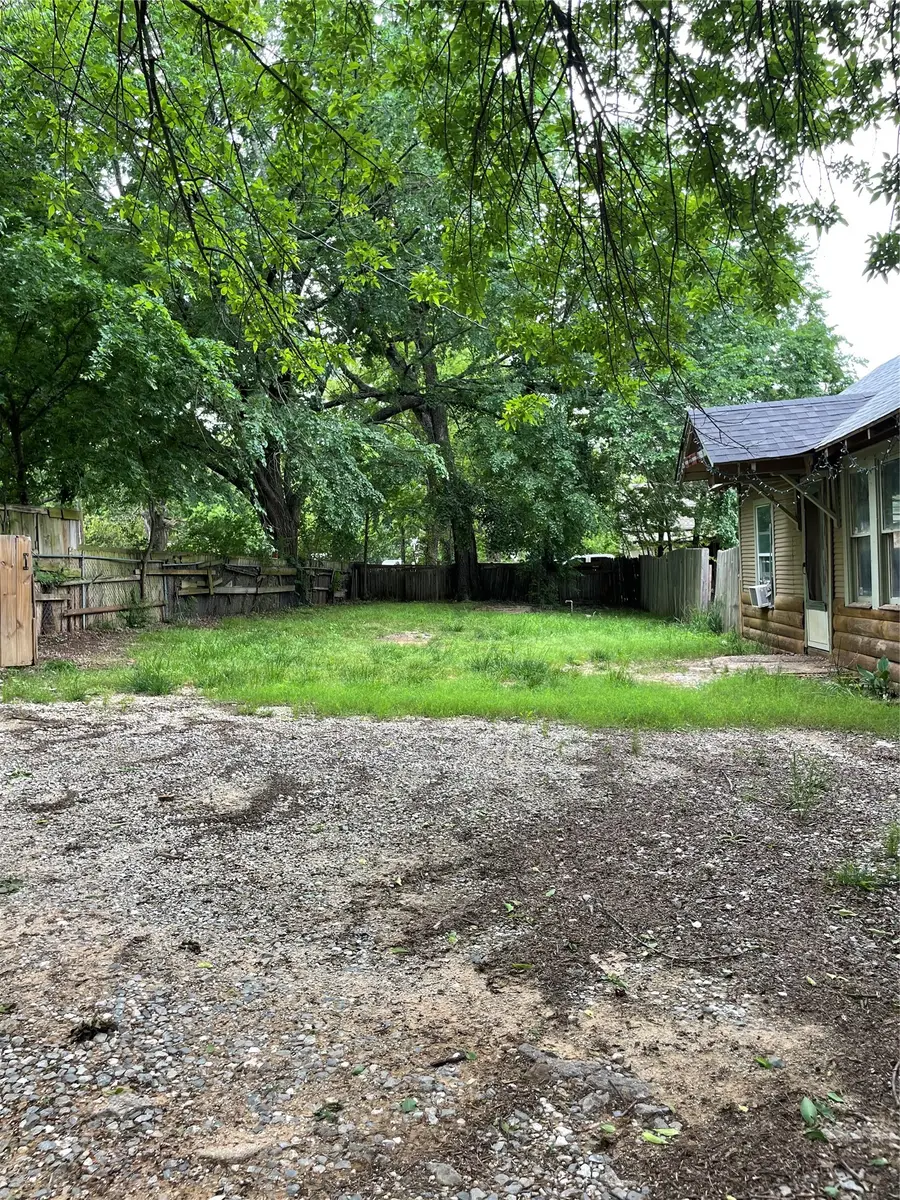 1025 Baker Street, Denison, TX 75020 - #2