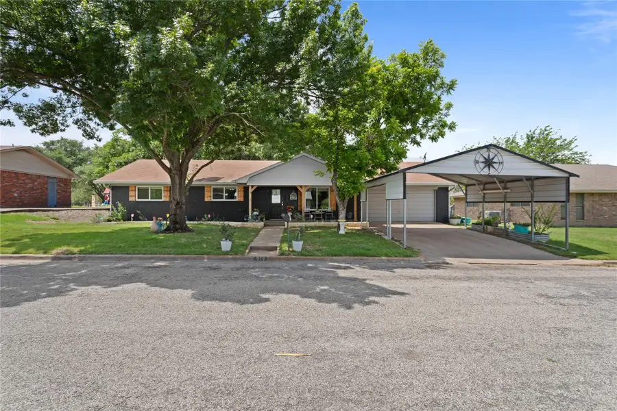919 S Avenue N, Clifton, TX 76634 - #2