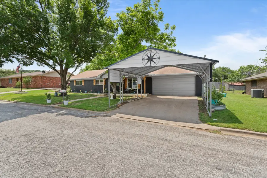 919 S Avenue N, Clifton, TX 76634 - #3