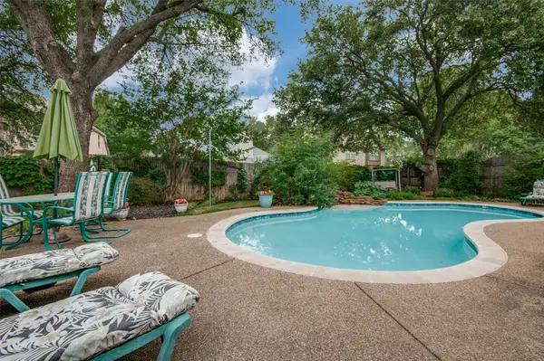 3813 Cherokee Drive, Bedford, TX 76021