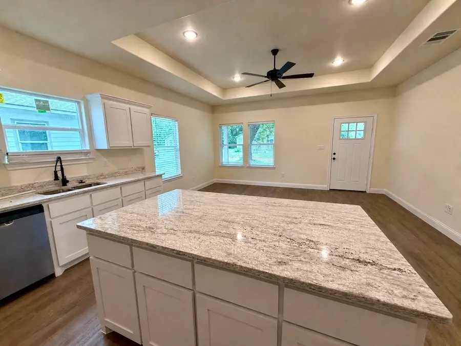 409 Carter Street, Sulphur Springs, TX 75482 - #3