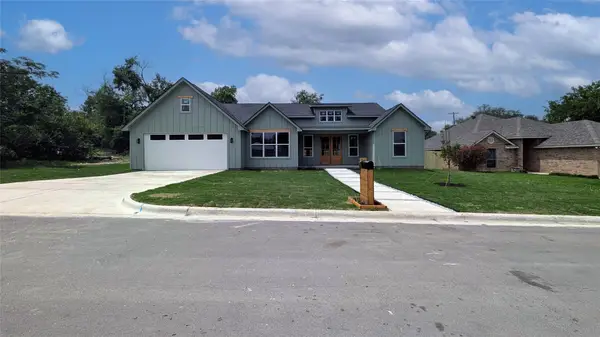 911 Van Winkle Street, Weatherford, TX 76086