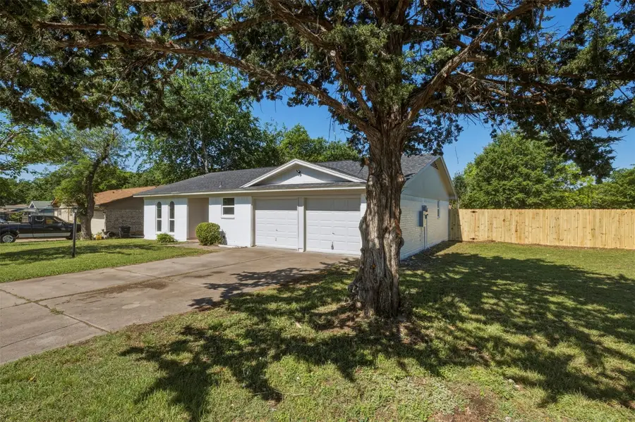 6900 Windy Hill Road, Forest Hill, TX 76140 - #2