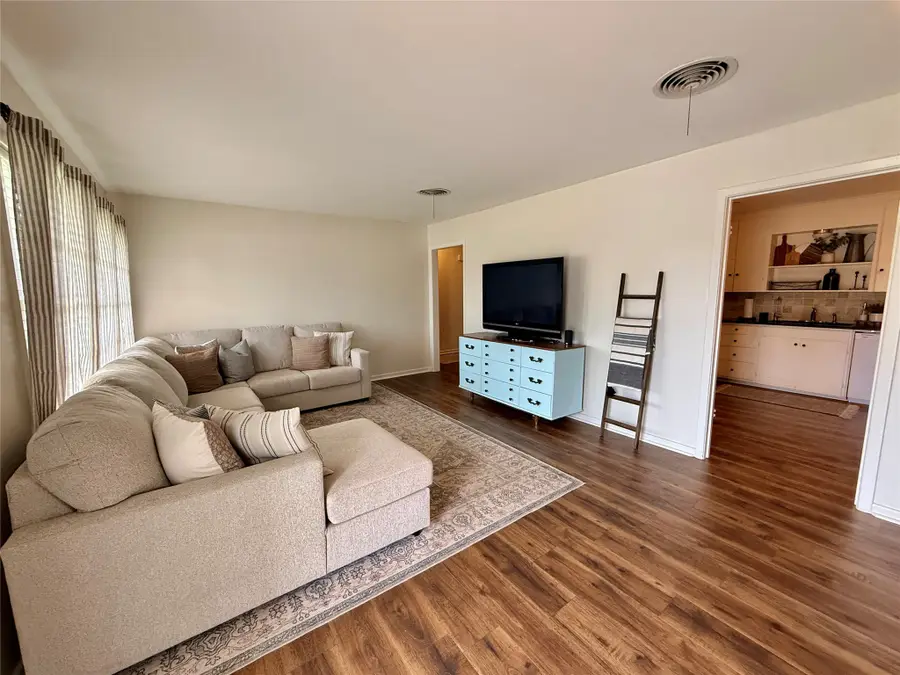1346 Hillcrest Drive, Graham, TX 76450 - #2