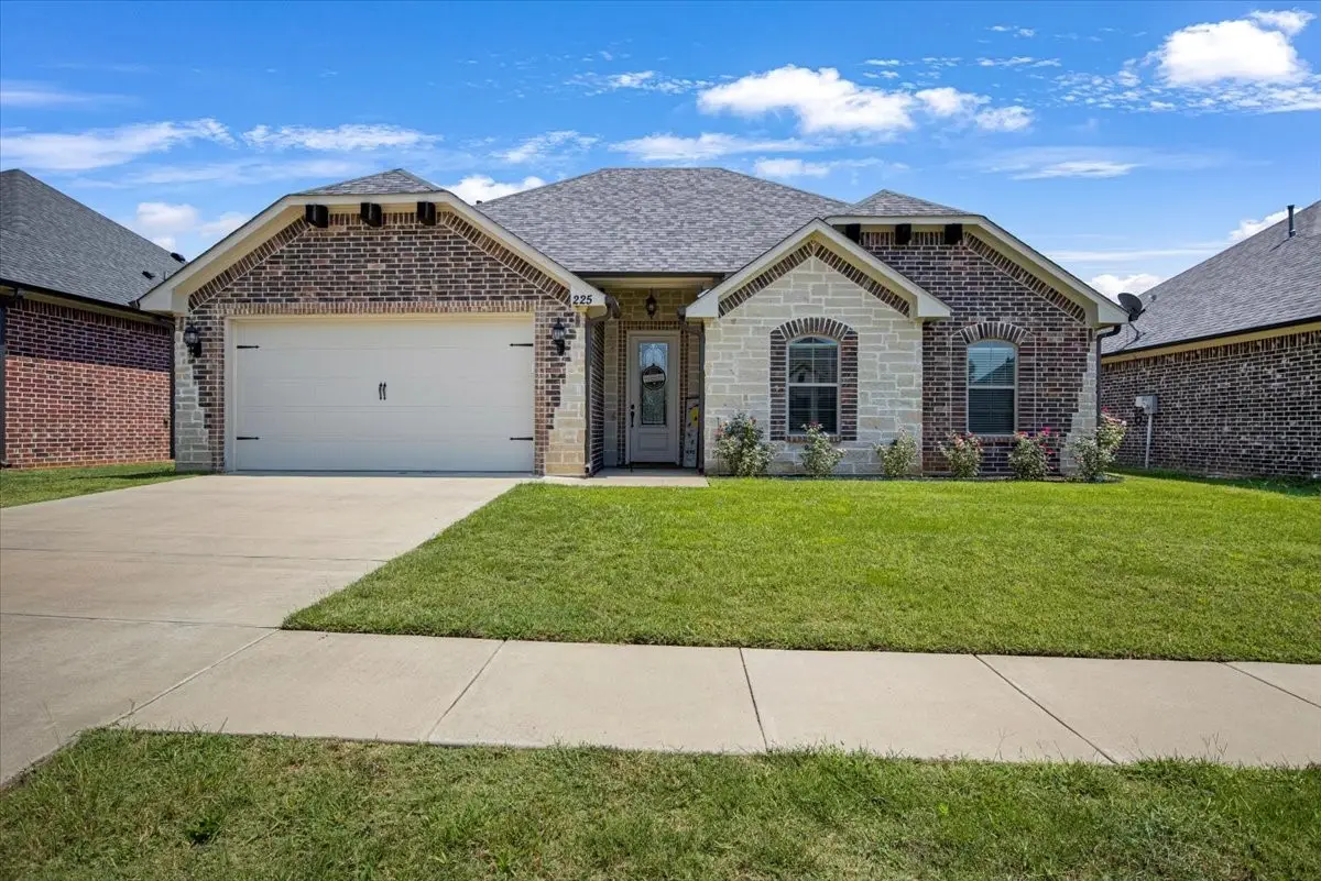 225 Patience Avenue, Lindale, TX 75771 - #1