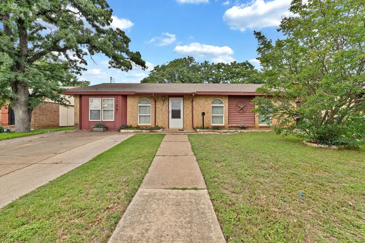 1125 Hillwood Drive, Lewisville, TX 75067 - #1