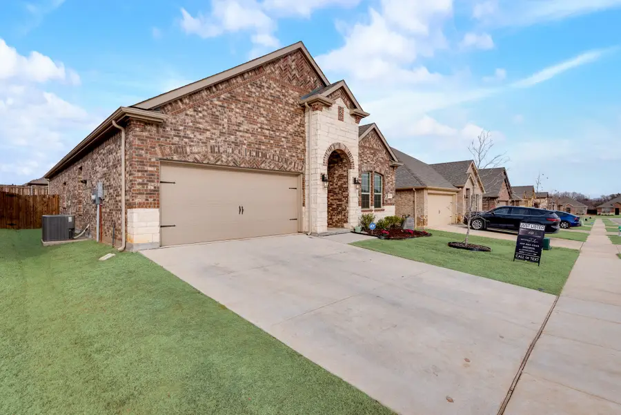11221 Summer Rain Boulevard, Aubrey, TX 76227 - #2