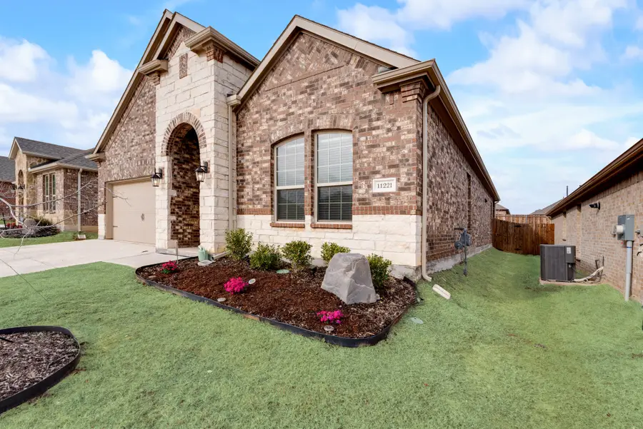 11221 Summer Rain Boulevard, Aubrey, TX 76227 - #3