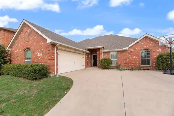 1517 White Willow Lane, Arlington, TX 76002
