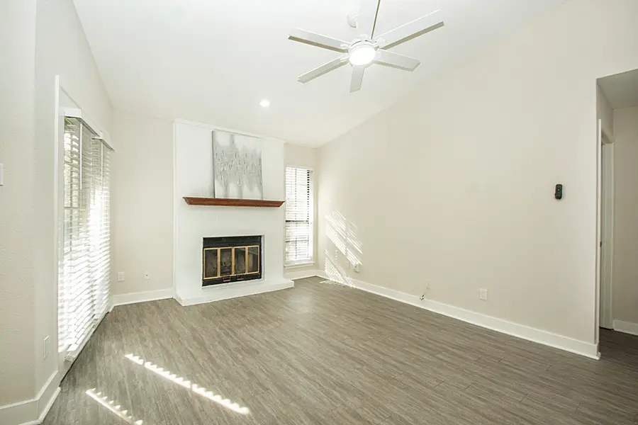 1104 Riverchase Lane #204, Arlington, TX 76011 - #3