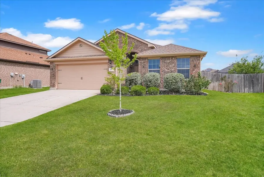 247 Meadowlands Drive, Ponder, TX 76259 - #2