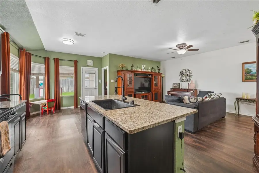 247 Meadowlands Drive, Ponder, TX 76259 - #3