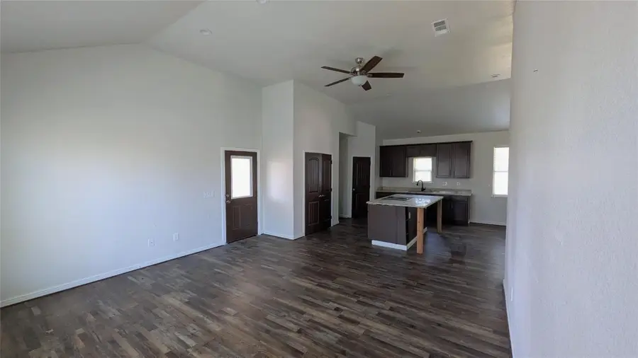 409 Giles Street, Mineola, TX 75773 - #3