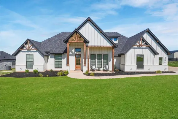 3008 Westfork Way, Springtown, TX 76082