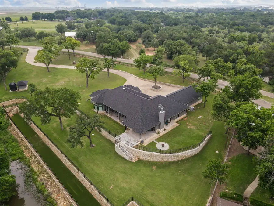 2100 Gene Court, Granbury, TX 76048 - #2