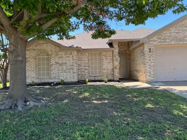 557 Marybeth Drive, Burleson, TX 76028 - #3