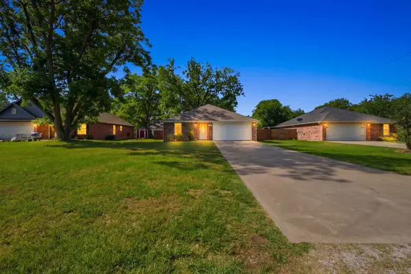 402 Robertson Street, Collinsville, TX 76233