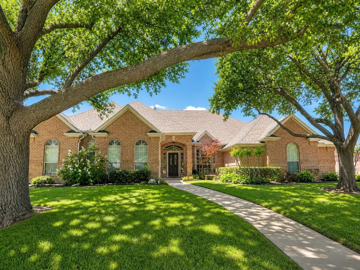 901 Glen Abbey Drive, Mansfield, TX 76063 - #1