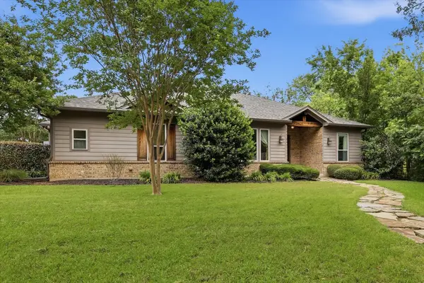 6247 Malvey Avenue, Fort Worth, TX 76116