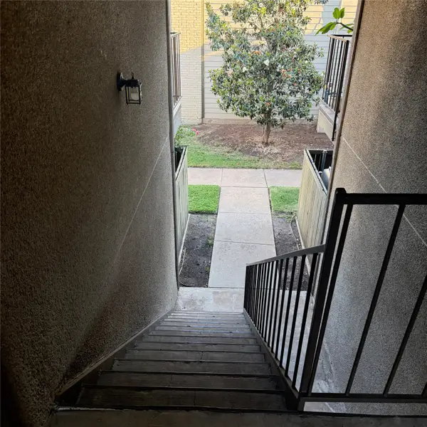 10650 Steppington Drive #219, Dallas, TX 75230