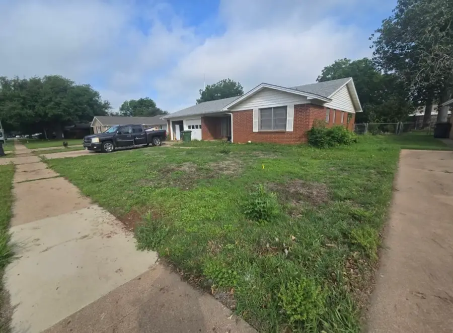 4208 Kingsbury Drive, Wichita Falls, TX 76309 - #2